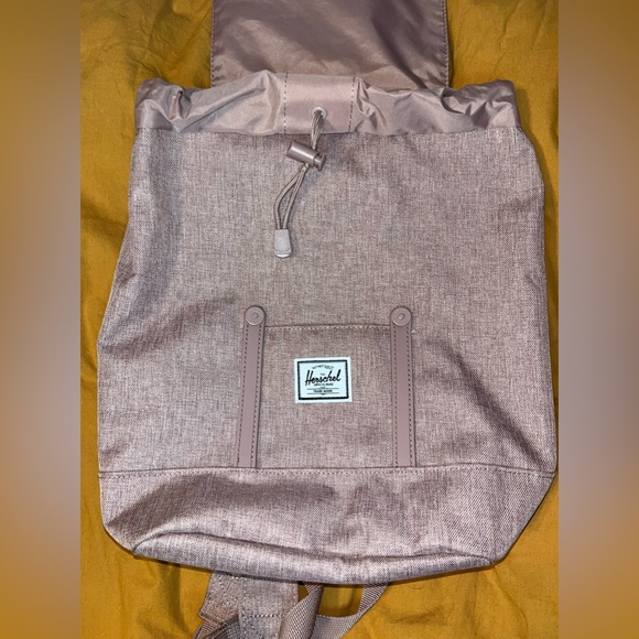 Herschel ash rose SMALL retreat backpack - Picture 4 of 6